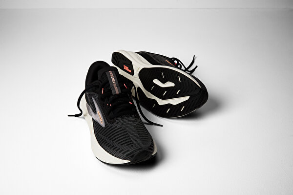 Revel Max - 1